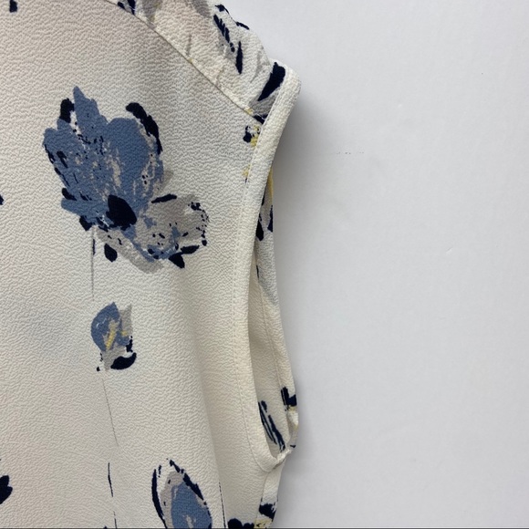 Maurice's Floral Sleeveless Blouse Size Small - Picture 6 of 7